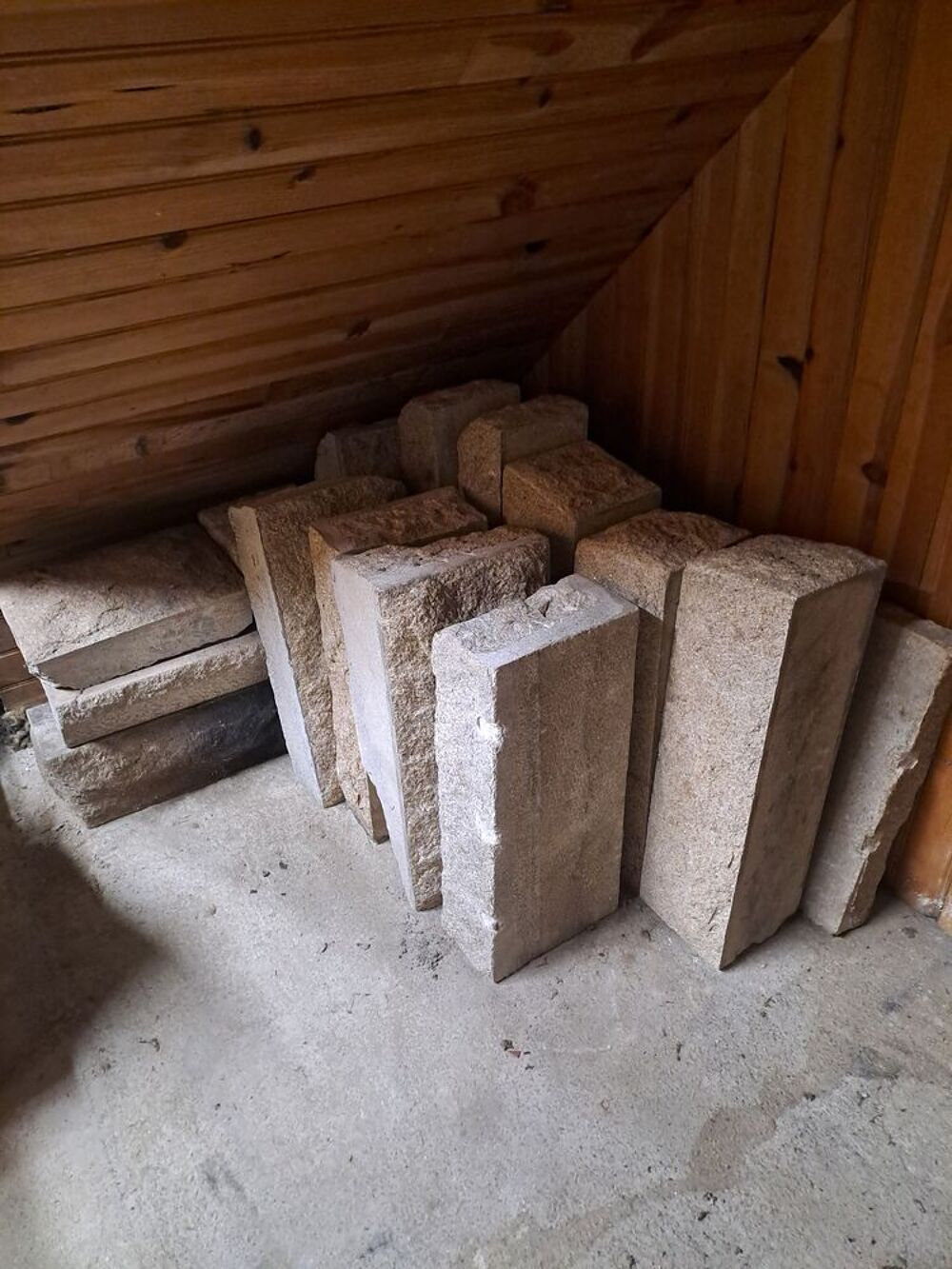 Chemin&eacute;e granit
Bricolage