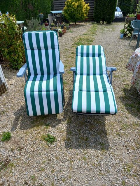Deux fauteuils relax  40 Chassey-ls-Montbozon (70)
