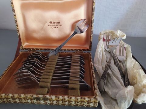 12 fourchettes � g�teaux et 12 fourchettes � hu�tres 60 Caen (14)
