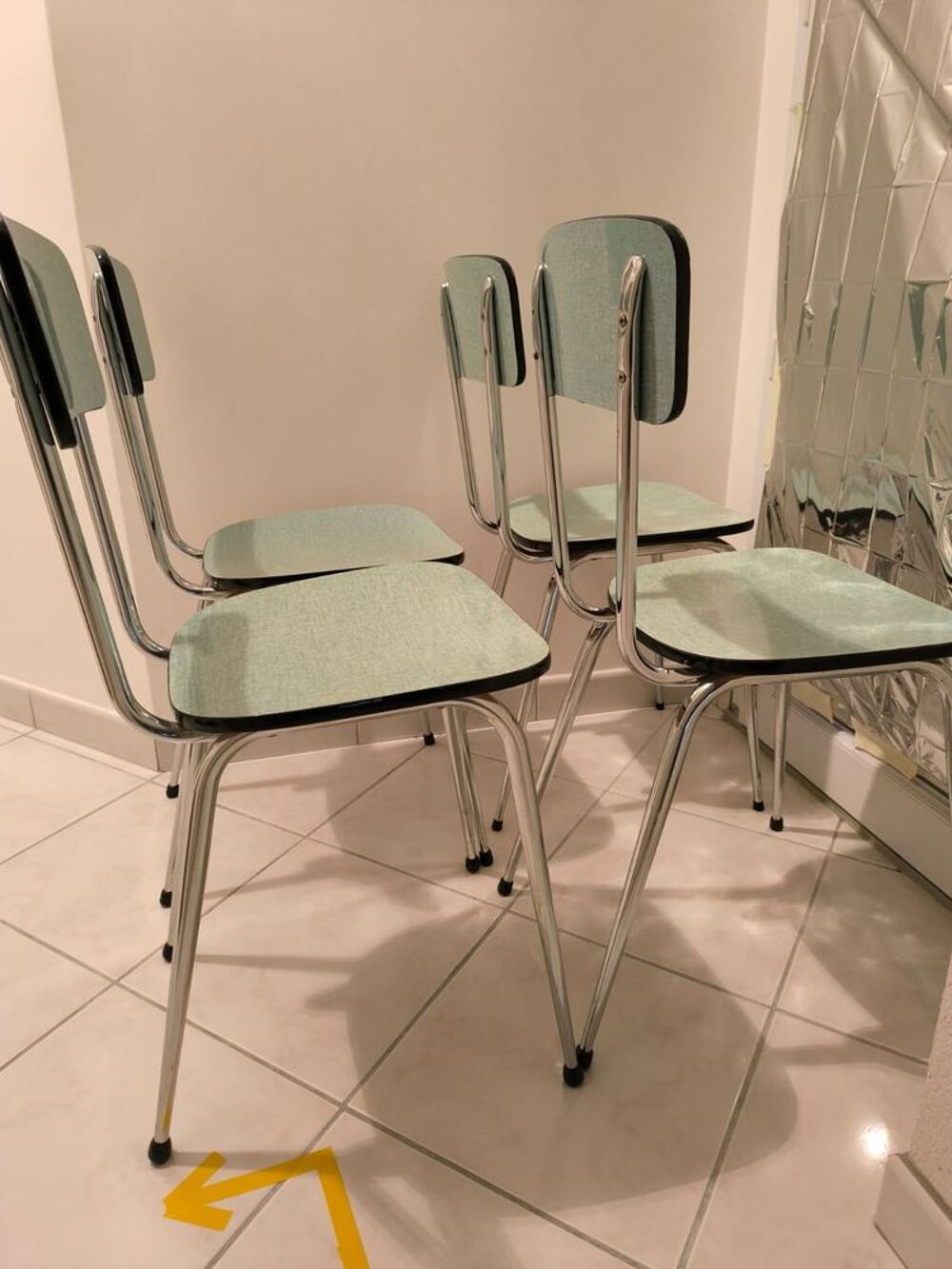 Lot de 4 chaises en formica vintage Meubles