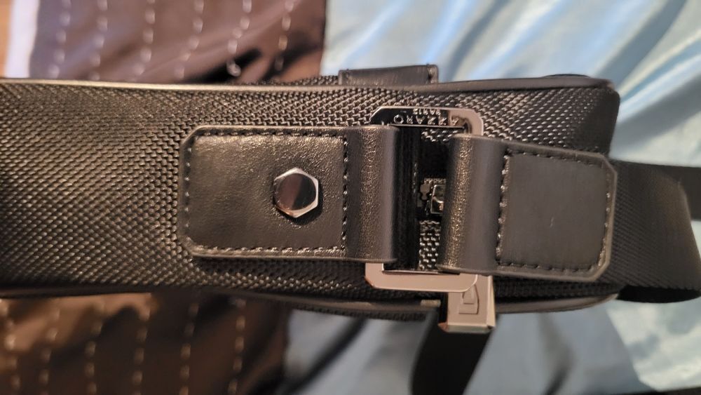 Sacoche Azzaro Maroquinerie