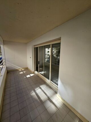  Appartement � louer 3 pi�ces 79 m�