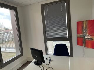  Atelier à louer 7 pièces 90 m²