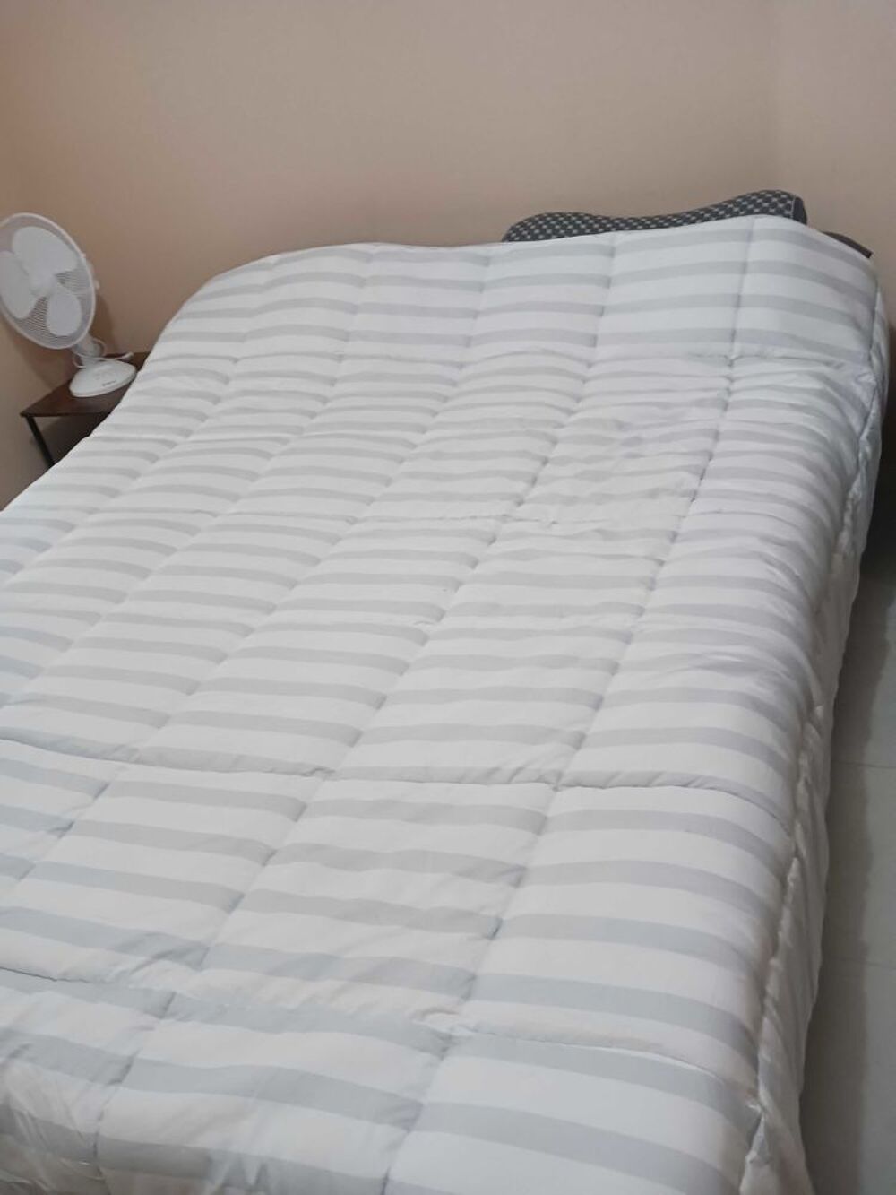donne sommier et matelas 220cm &agrave;-240cm Meubles