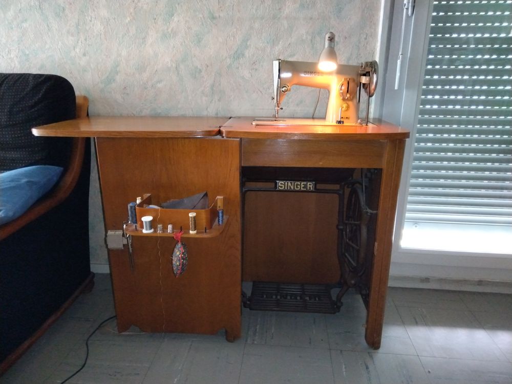Meuble machine &agrave; coudre Meubles