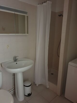  Appartement à louer 1 pièce 25 m²