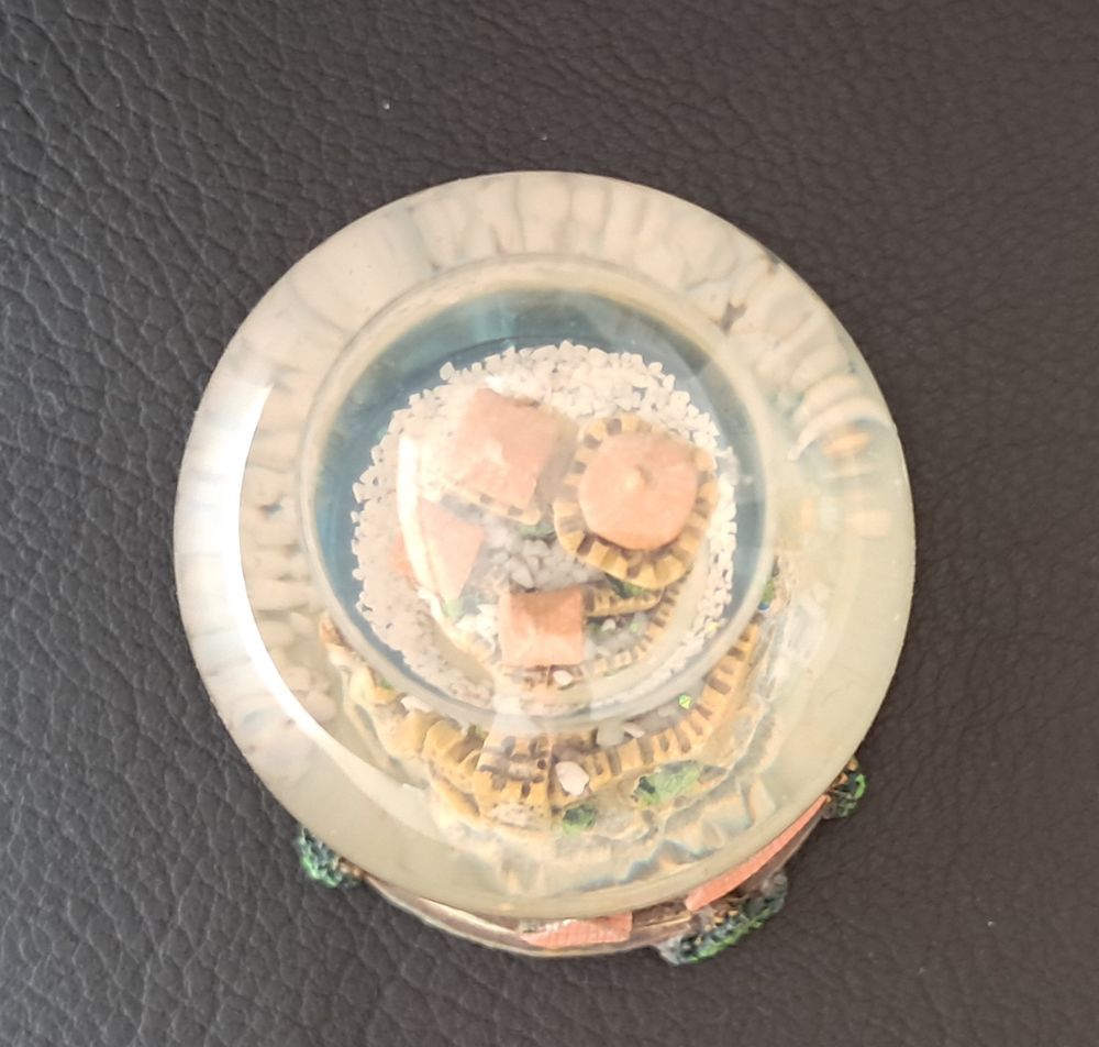 petite boule de neige souvenir de l'&eacute;tat de San Marin 