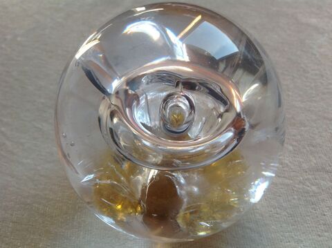 BOULE DE SULFURE EN VERRE PRESSE PAPIER Envoi Possible
17 Tr�gunc (29)