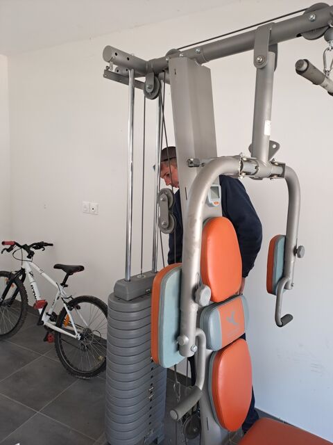 Station de musculation multifonction orange/gris 200 Amb�rieu-en-Bugey (01)