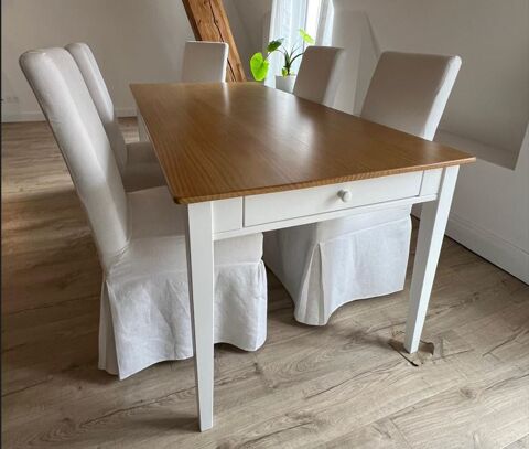 Table  manger pin 325 Lyon 2 (69)