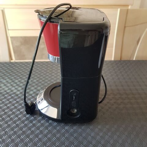 cafetiere RUSSELL HOBBS sans vase verseur 5 Caen (14)