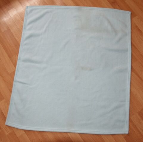 70x80cm. Petite couverture b�b� polaire bleu.Tr�s bon �tat. 3 Gujan-Mestras (33)