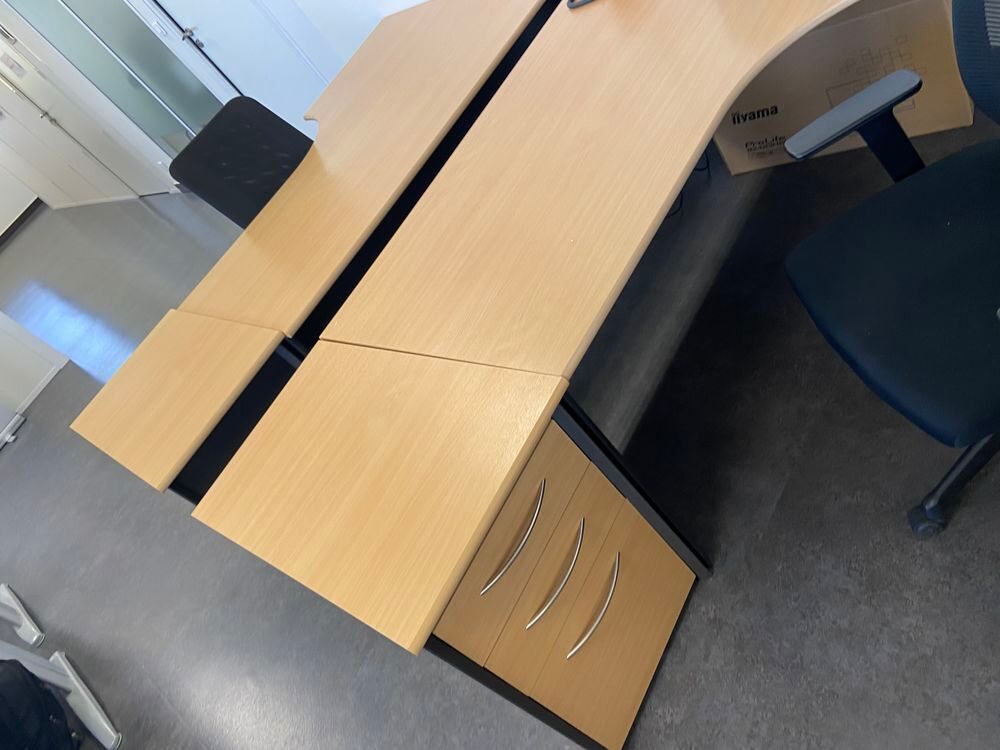 Bureau d'angle (H&ecirc;tre) avec caisson Meubles