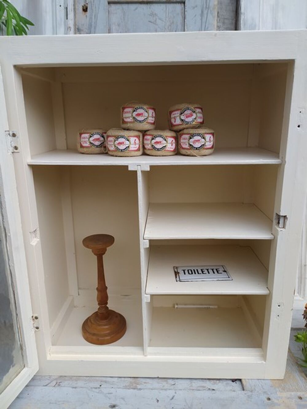 Grande Armoire Vitrine Murale Vintage
Meubles