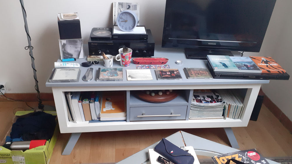 MEUBLE TV+TATAMIS-FUTON+TABLES+FAUTEUILS +CHAISES Meubles