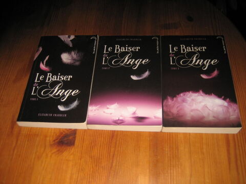 lot romans LE BAISER DE L'ANGE 1 A 3 black moon 10 Czy (89)