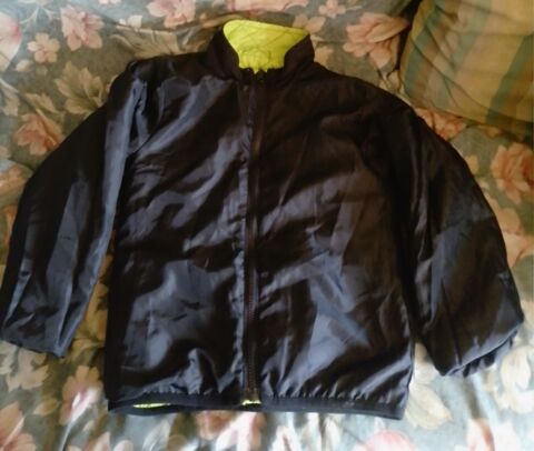 blouson 8 ans r�versible noir / jaune 7 Beauchamp (95)