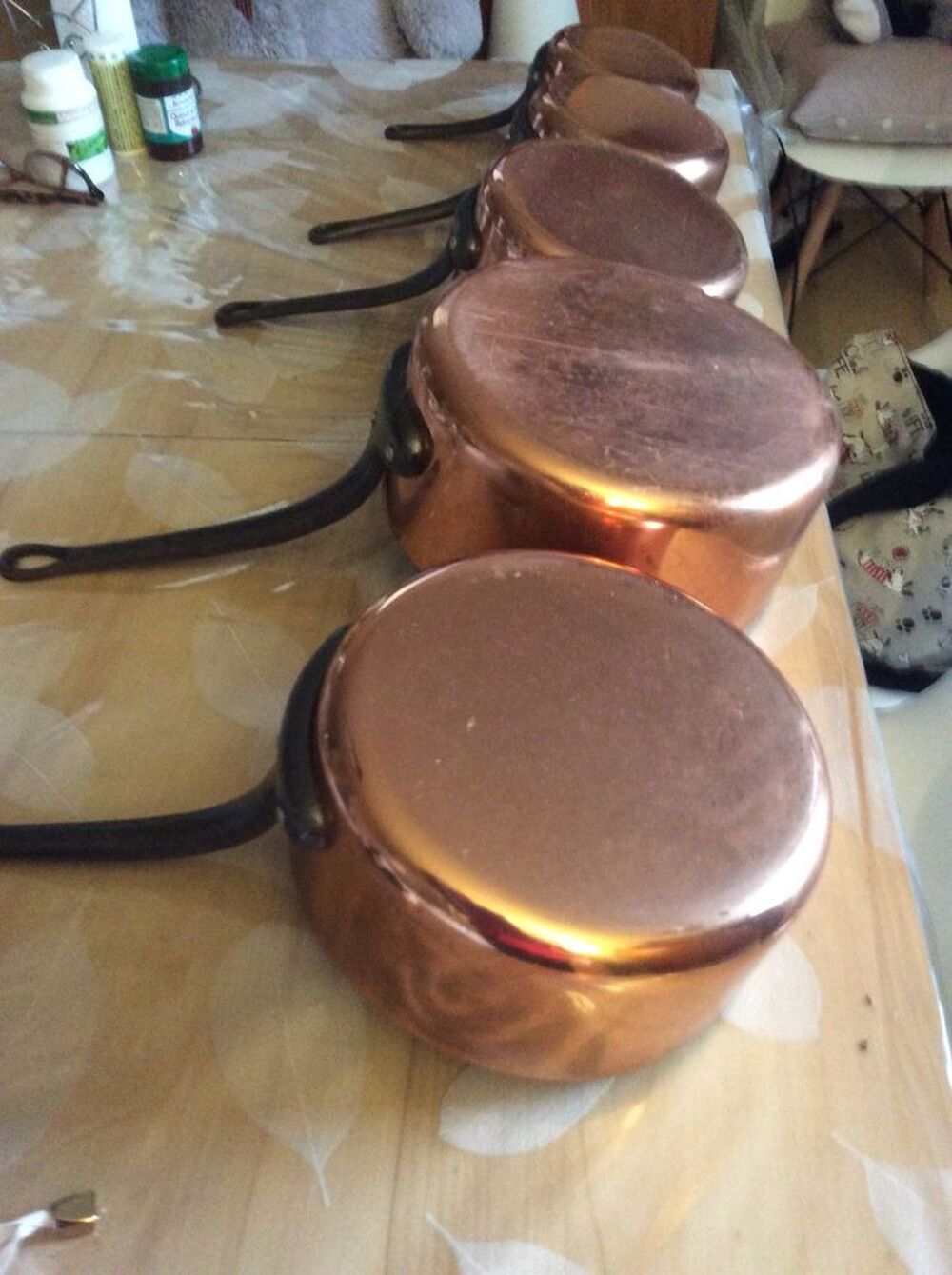Batterie de casseroles &eacute;tam&eacute;es Décoration