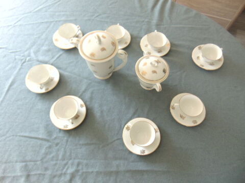 Service à café SFR France ? Porcelaine blanche & dorures 69 Auxerre (89)