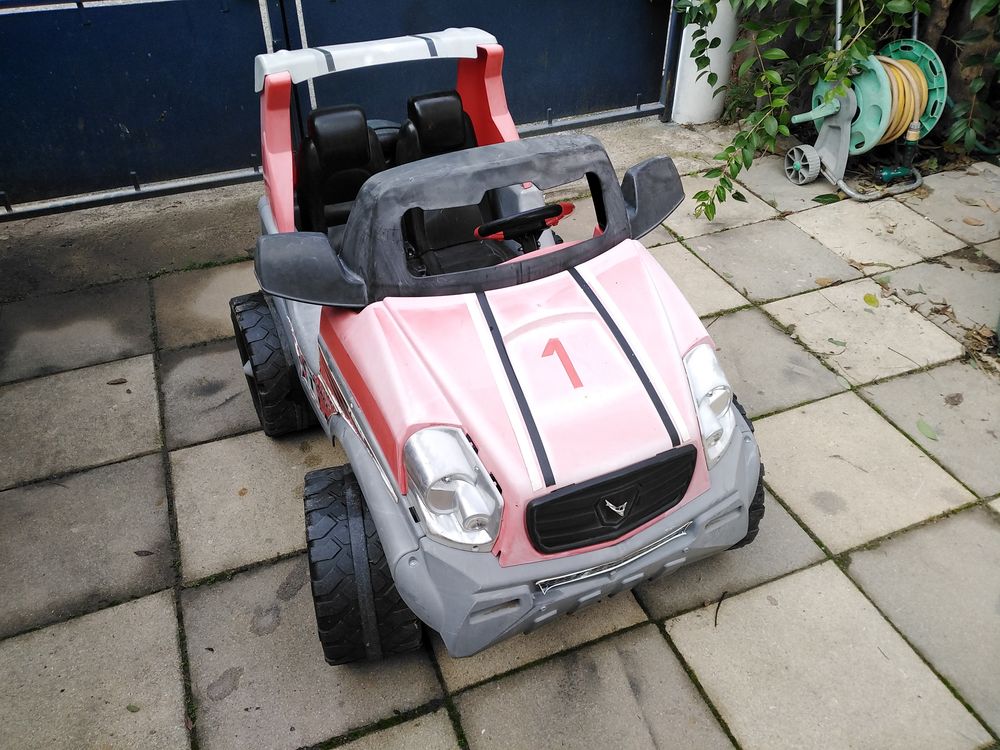 Voiture enfant &eacute;lectrique Jeux / jouets