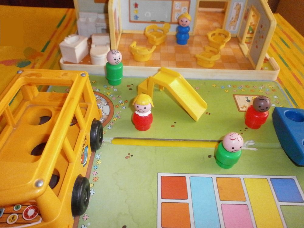 FISHER PRICE ECOLE MATERNELLE Little People 1978 r&eacute;f 929 Jeux / jouets