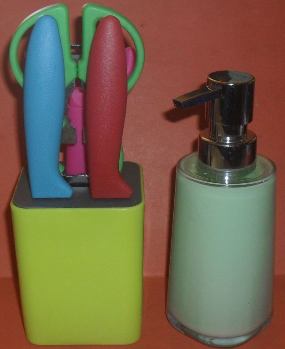 Lot d'ustensiles de cuisine. Electroménager