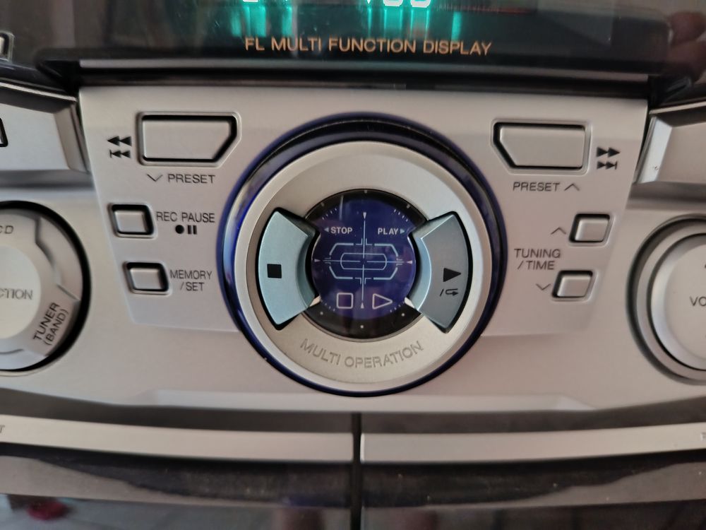 chaine hi-fi sharp cd-c615 Photos/Video/TV