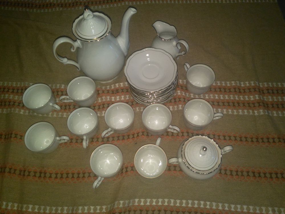 Service &agrave; caf&eacute; 
Porcelaine Cuisine