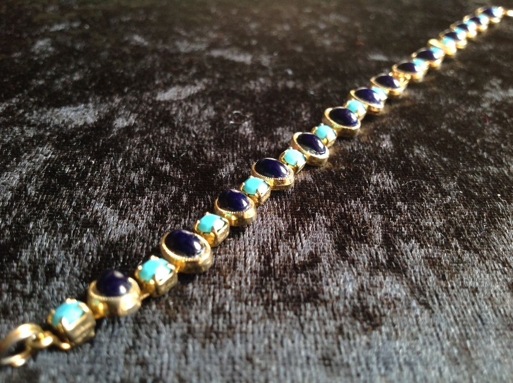 BRACELET DOR&Eacute; MARINE ET TURQUOISE Envoi Possible
Bijoux et montres
