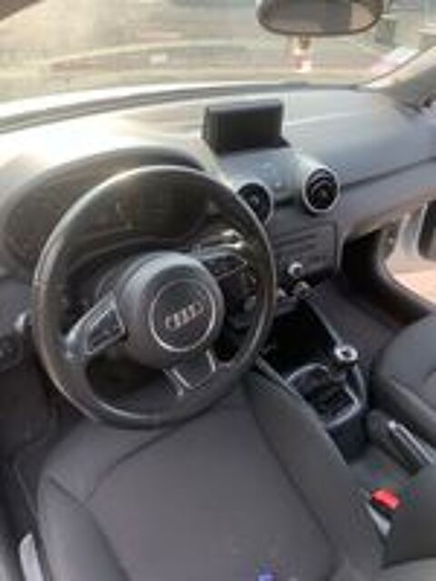 A1 Sportback 1.2 TFSI 86 Attraction 2013 occasion 91250 Saint-Germain-l&egrave;s-Corbeil
