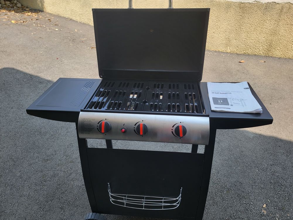 Barbecue &agrave; gaz tout neuf Jardin