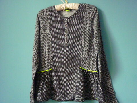 blouse IKKS Fille 14 ans noire TBE 10 Brienne-le-Chteau (10)