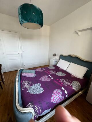  Appartement à louer 5 pièces 140 m²