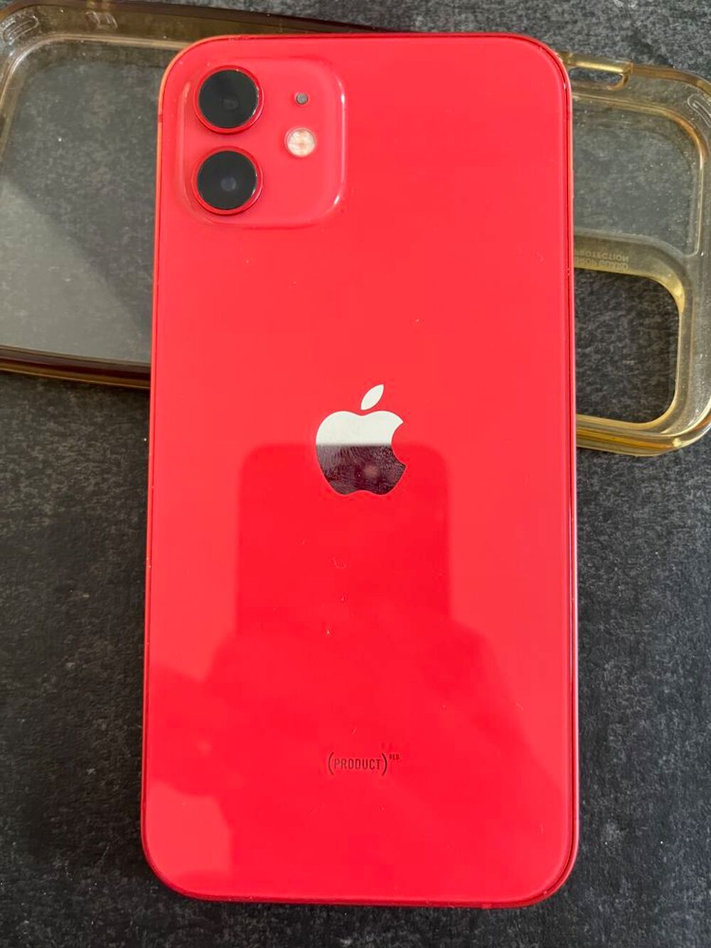 iPhone 12 64 Go RED + coque transparente 
Tlphones et tablettes