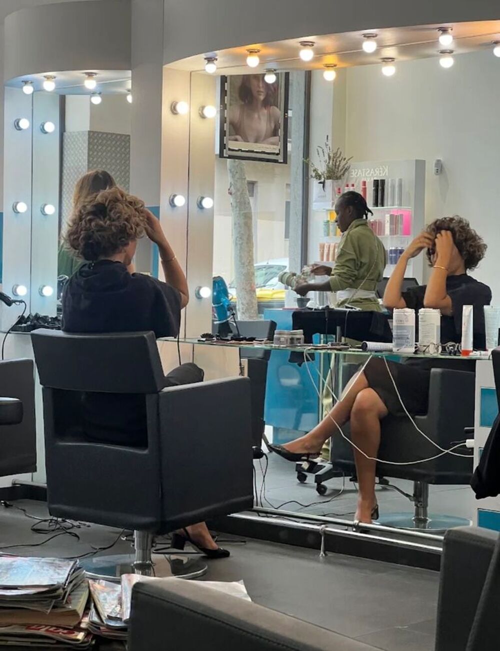   Vend salon de coiffure proche métro Garibaldi à Lyon Lyon 3