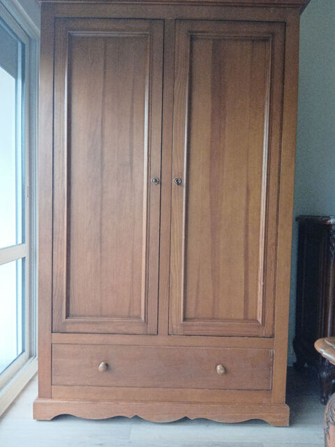 chambre en pin : lit armoire, secr�taire et chevet 400 Soisy-sur-Seine (91)