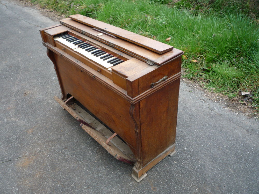 Harmonium ancien (G)
Instruments de musique