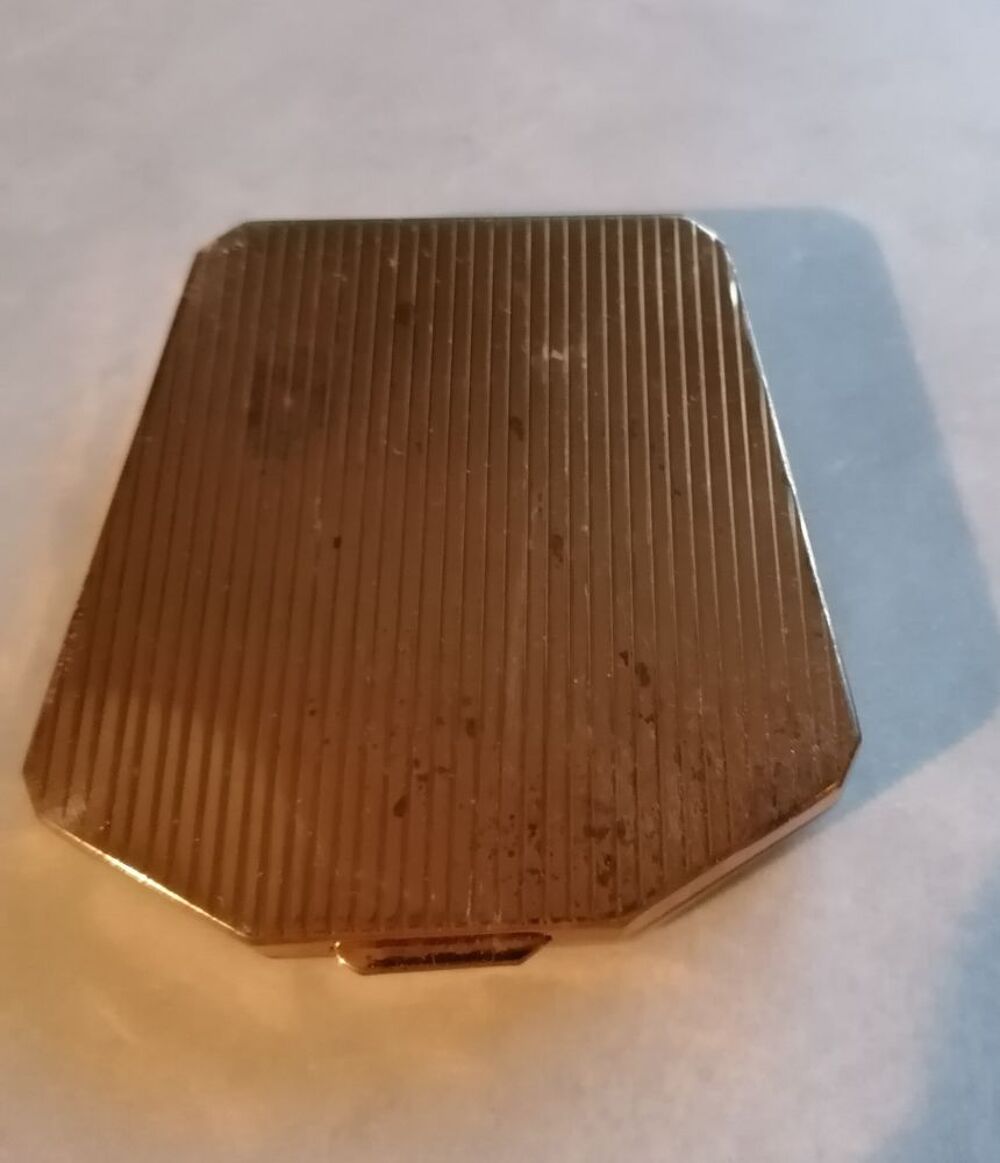 Poudrier m&eacute;tal nacre vintage Bijoux et montres