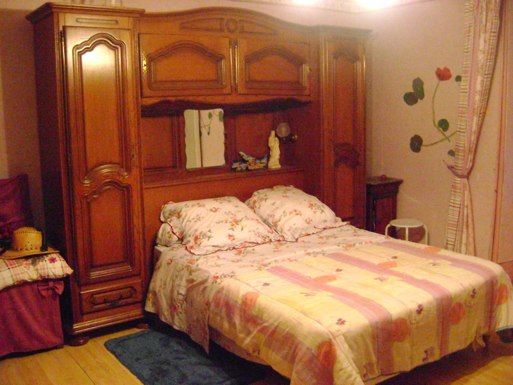 LIT AVEC PONT COMPLET PLUS SOMMIER ET MATELAS Meubles