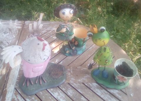 3 personnages dcoratif en mtal 8 Beauchamp (95)