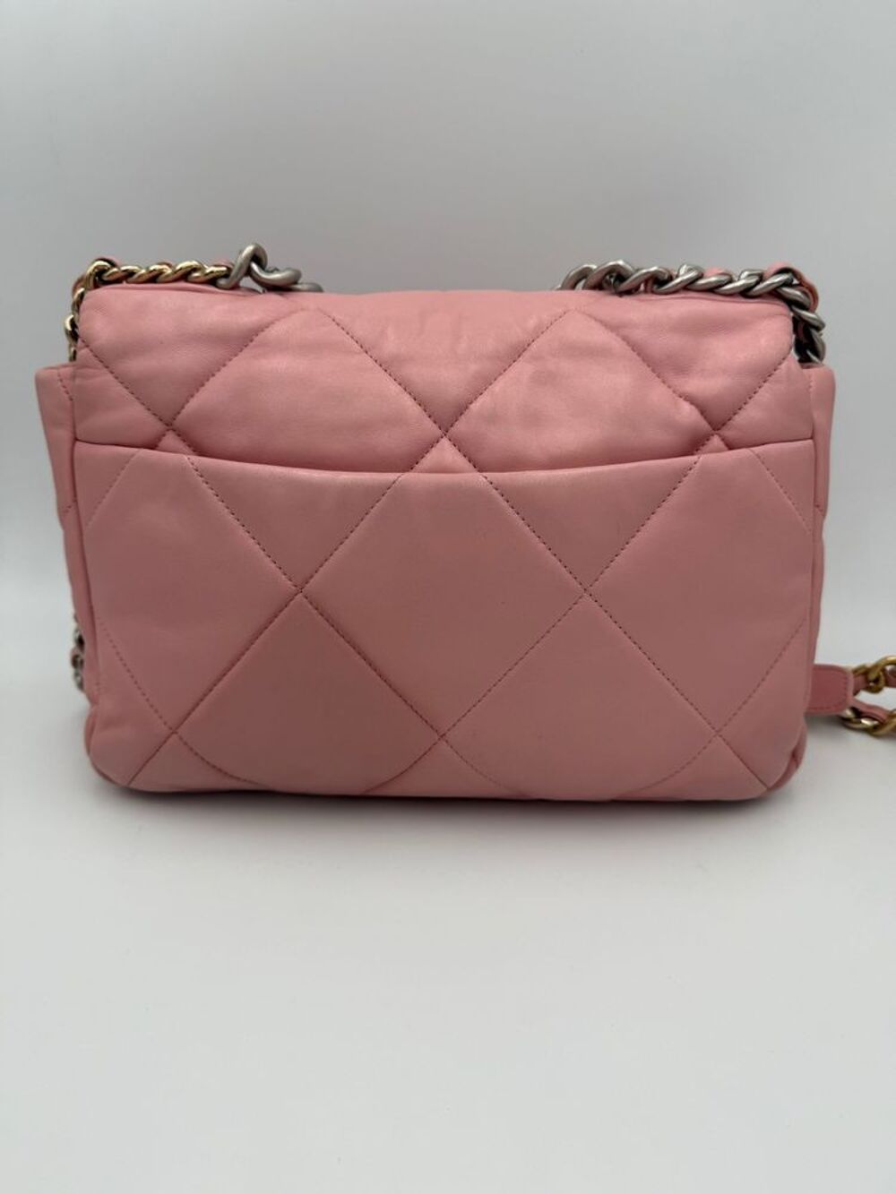 Sac &agrave; main CHANEL 19 rose Medium -Excellentes conditions TBE Maroquinerie