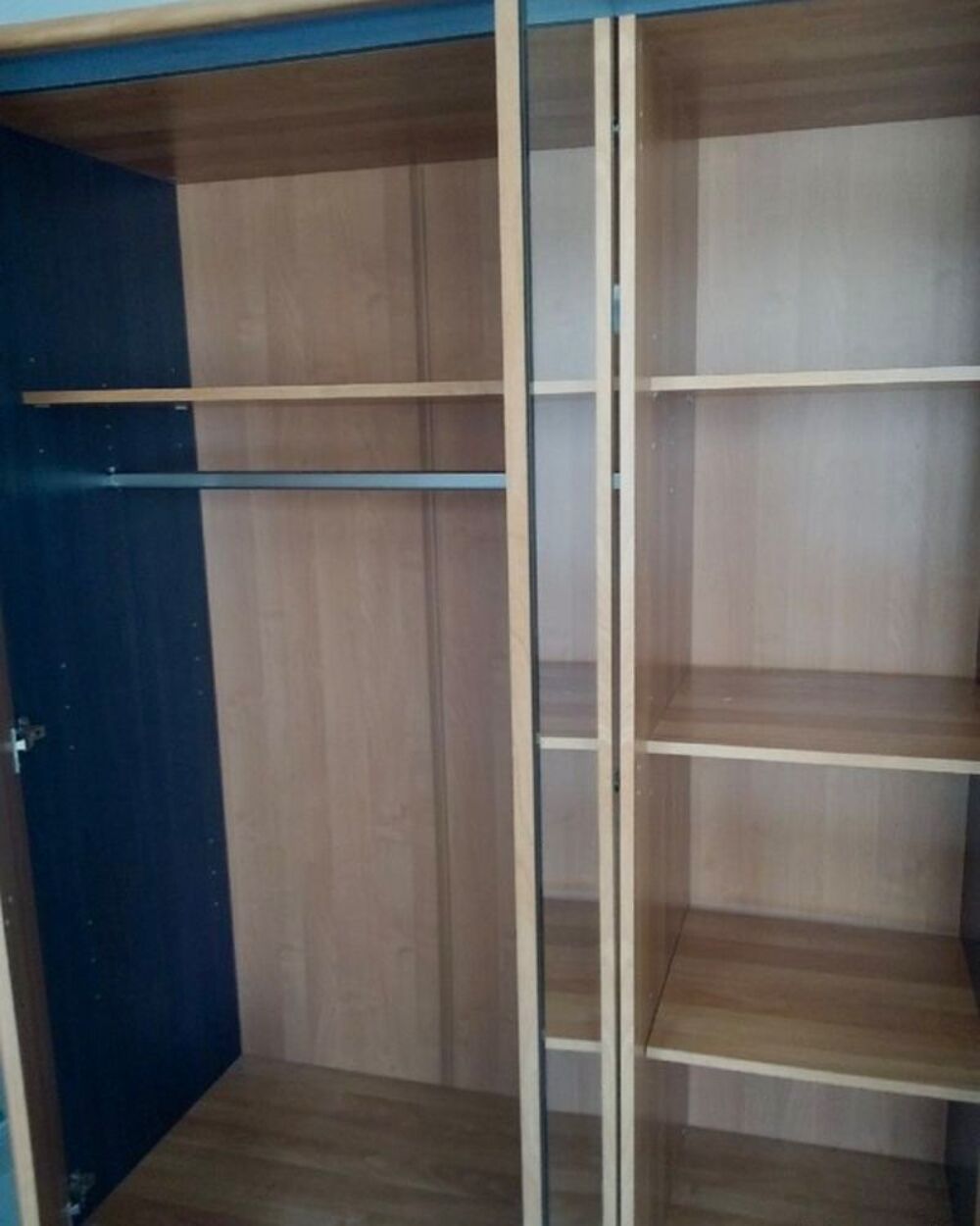 armoire suite d&eacute;m&eacute;nagement en bonne &eacute;tat Meubles