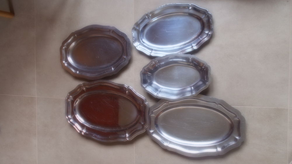 lot de plats Bijoux et montres