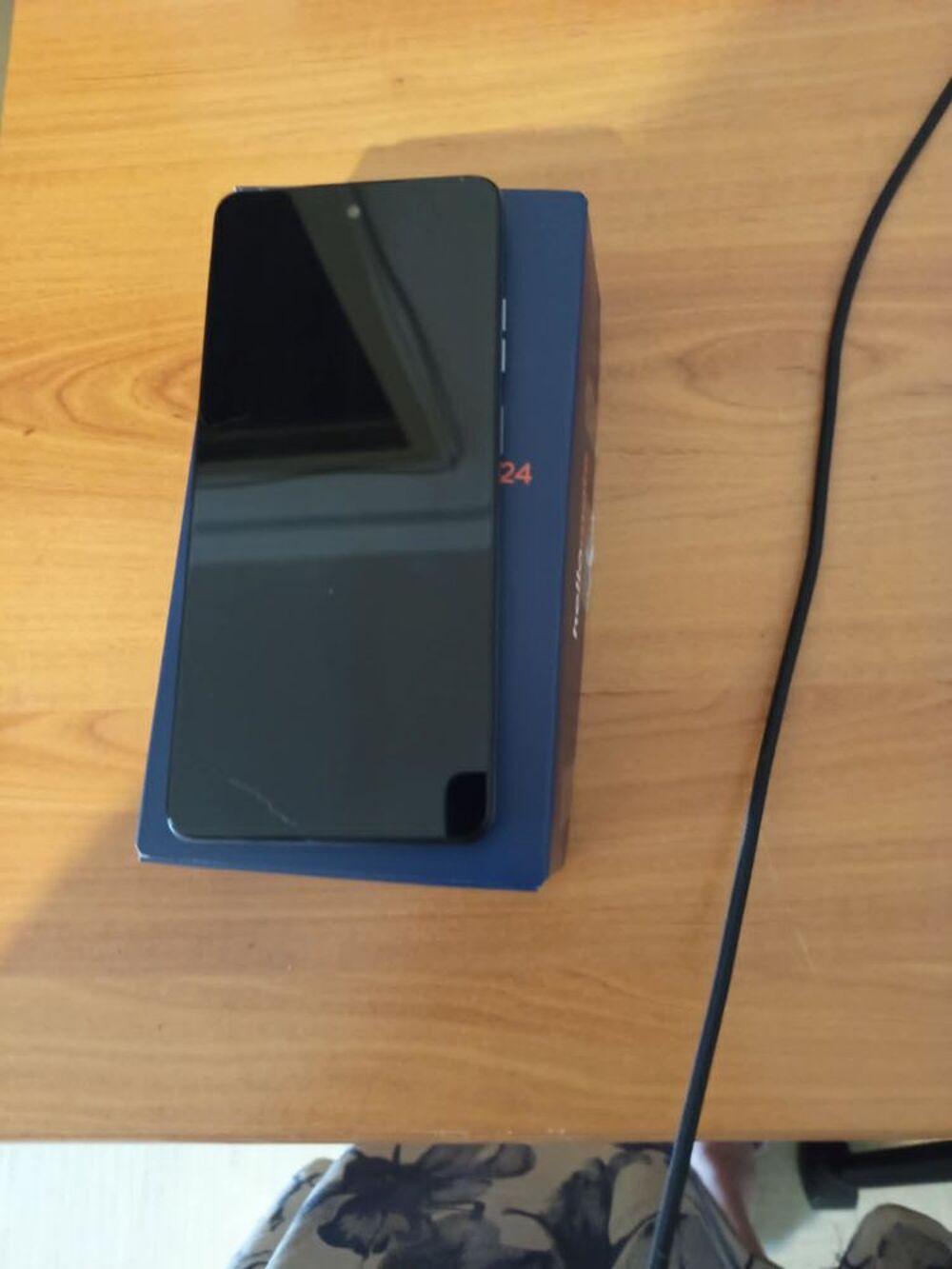 je un t&eacute;l&eacute;phone portable android Téléphones et tablettes