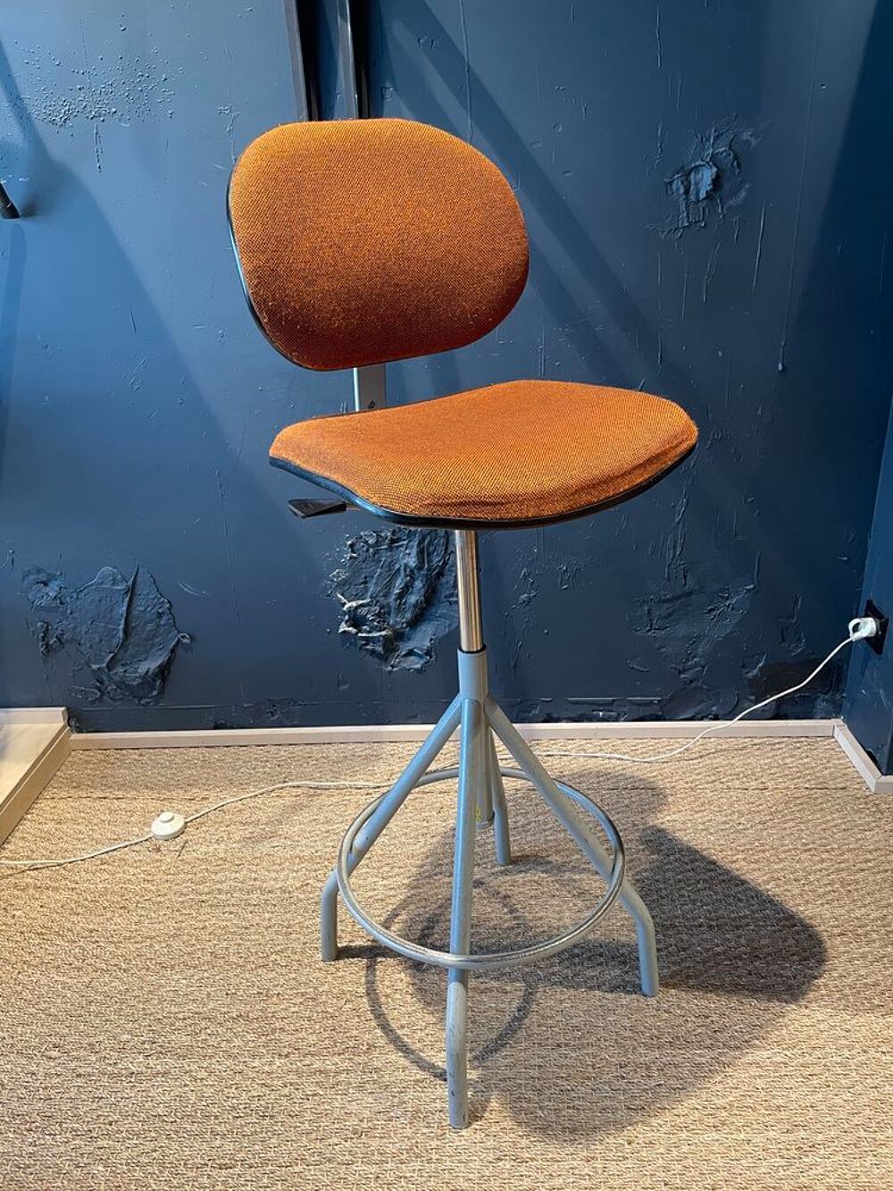 Chaise haute d'atelier indus vintage BAO LIVRAISON POSSIBLE Meubles