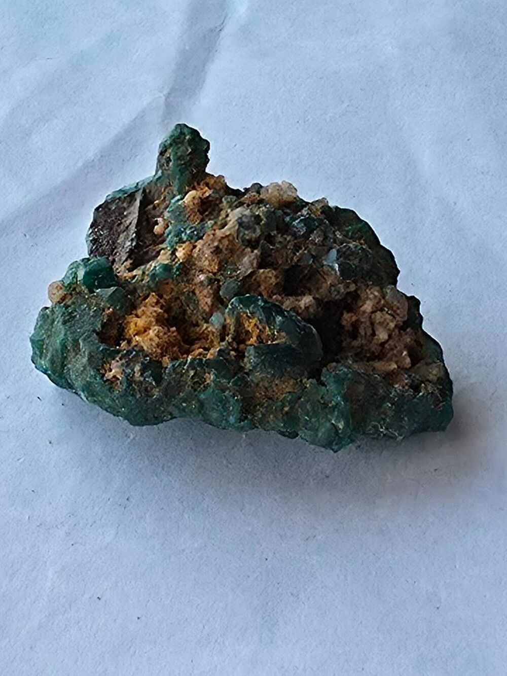 Cristaux de Dioptase Verte sur Matrice (RDC)-17g 