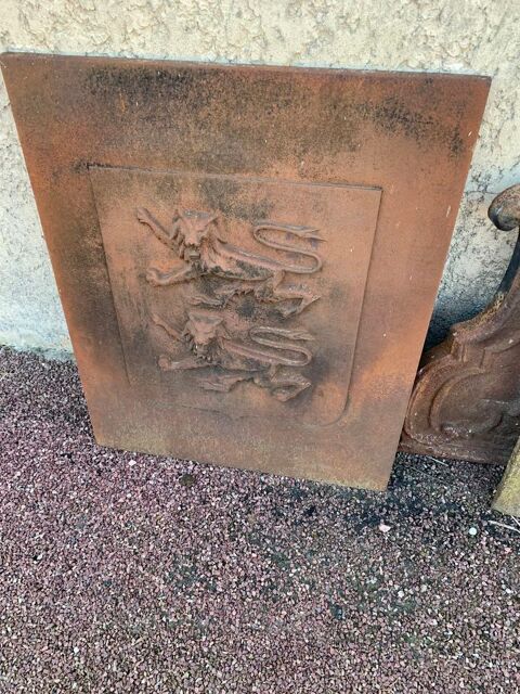 3 Plaques de chemin�e anciennes en fonte 150 Saussay (28)