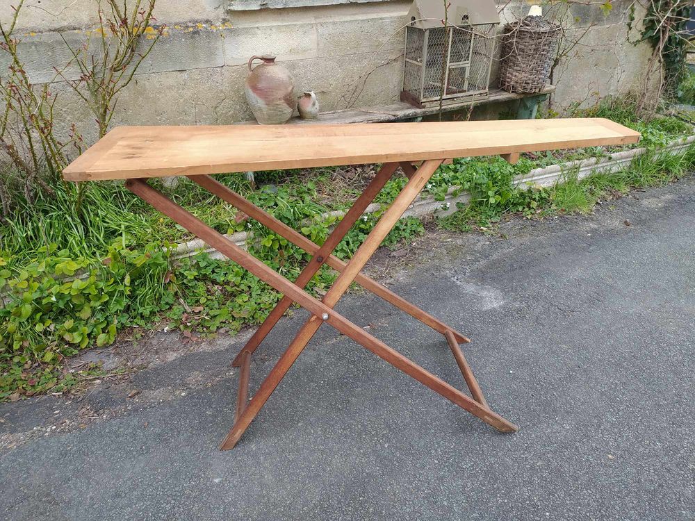 Ancienne Table &agrave; Repasser Bois Vintage 
Hauteur 3 Positions Meubles