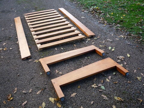 Lit en bois pitchpin 
190cm x 90cm 25 Castres (81)