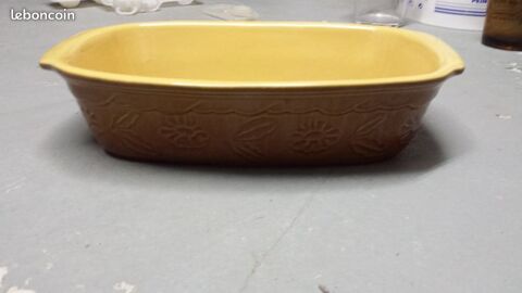 Terrine marron motifs fleurs et feuilles sur côtés 3 Mérignies (59)